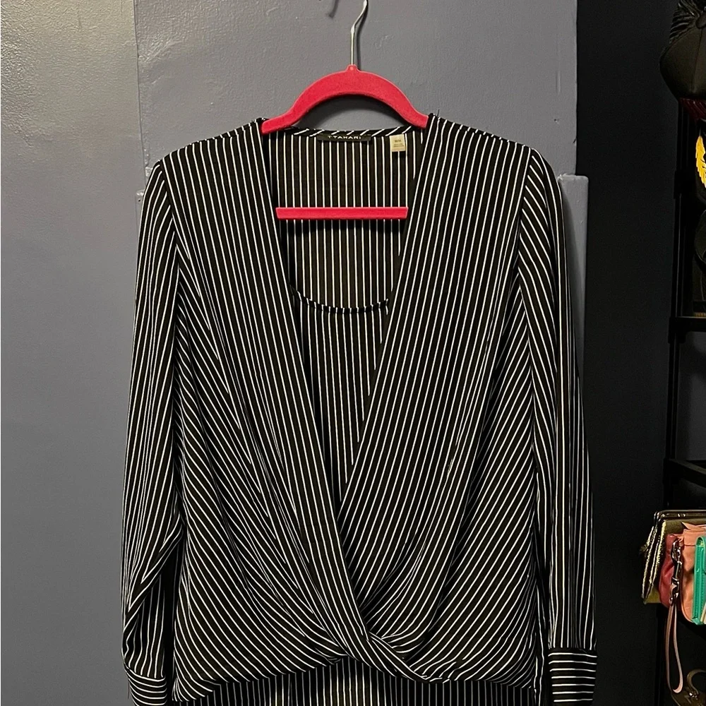 T Tahari Black and White Striped Blouse - Picture 4 of 7